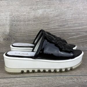 KaLaCA Women’s Sz 7.5/EU 38 Black Patent Leather “Skull” Platform Sandal 891-1